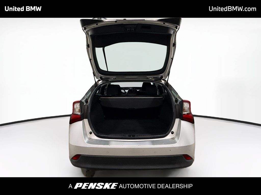 Thumbnail: 2020 Toyota Prius - 12