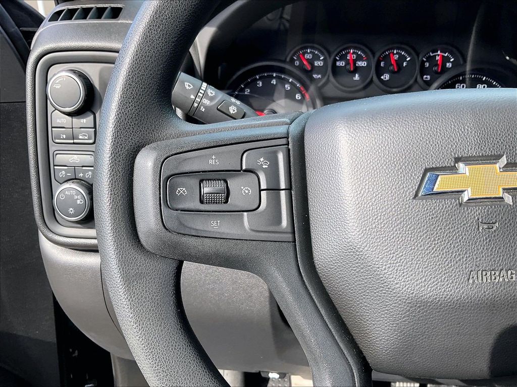 2025 Chevrolet Silverado 1500 — photo 22