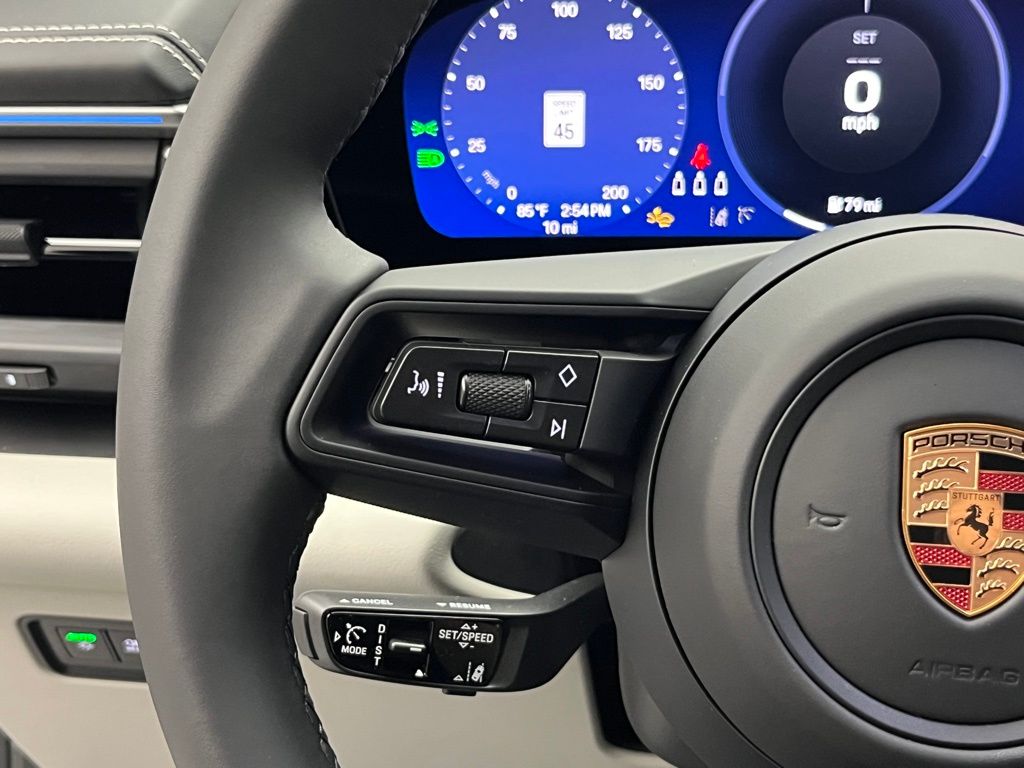 Thumbnail: 2025 Porsche Macan - 13