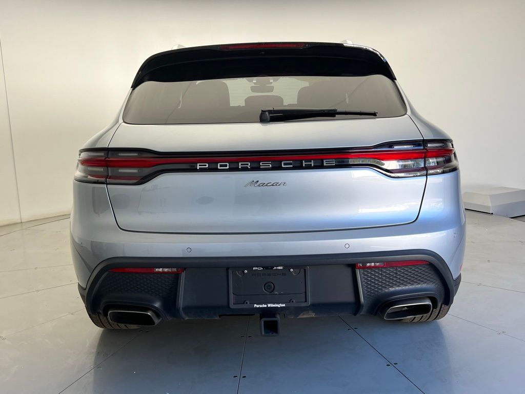 Thumbnail: 2022 Porsche Macan - 21