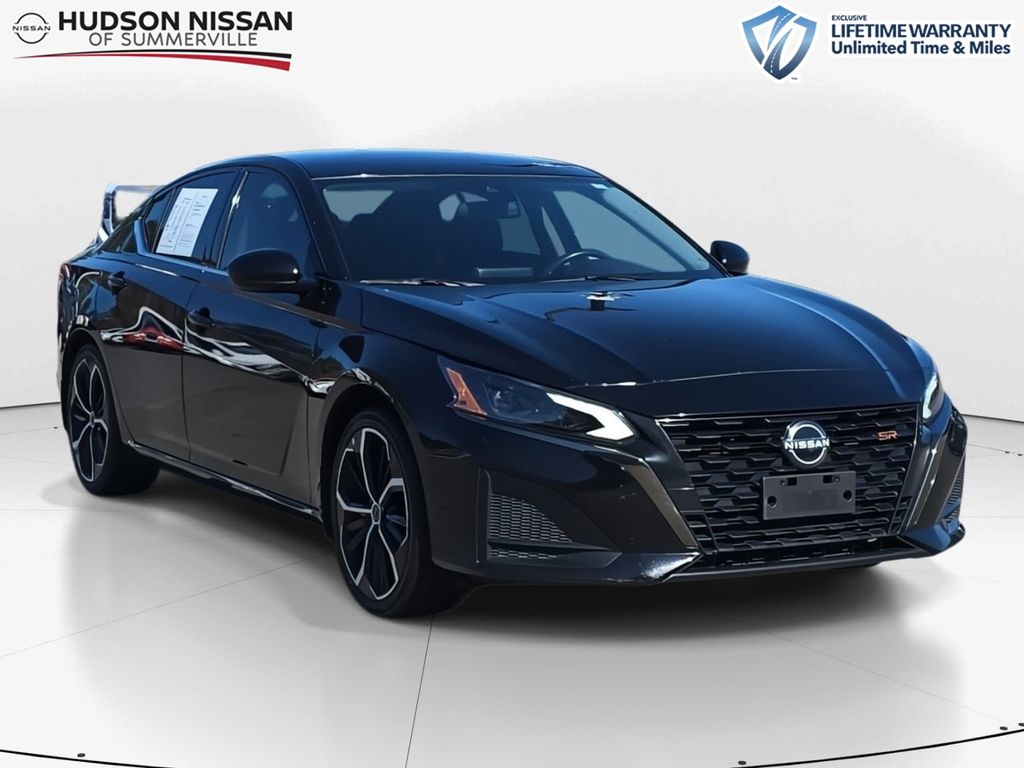 2023 Nissan Altima 2.5 SR FWD
