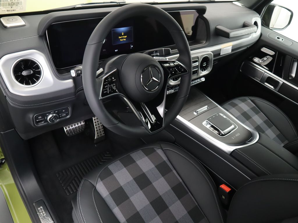 Thumbnail: 2025 Mercedes-Benz G-Class - 10