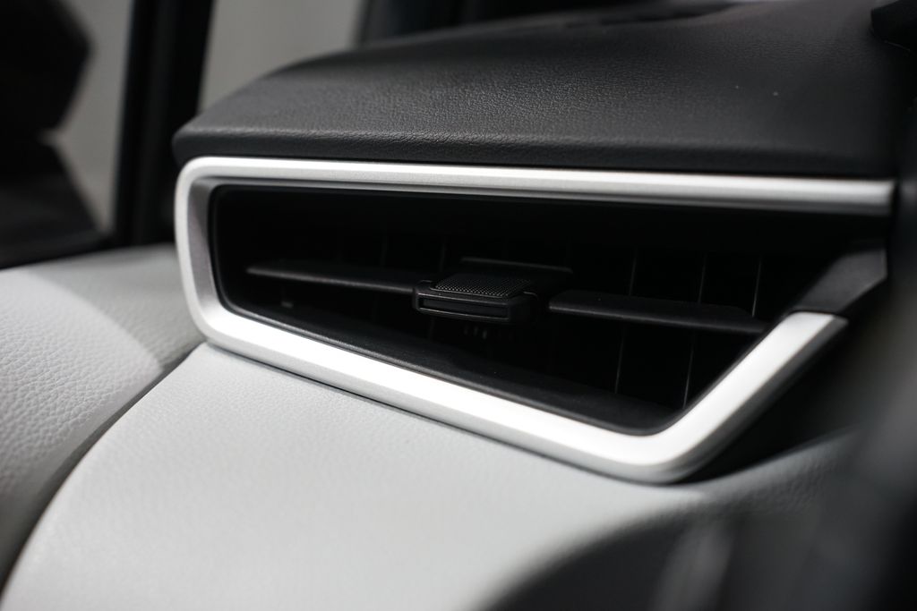 Thumbnail: 2025 Toyota Corolla - 25