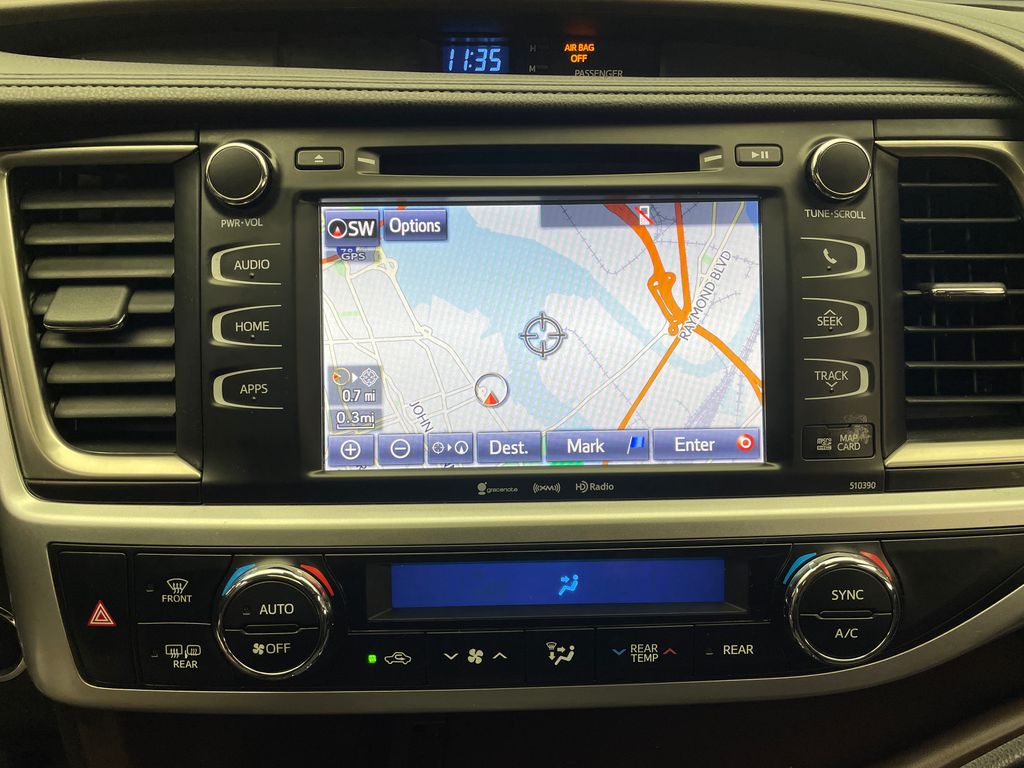 2019 Toyota Highlander XLE 25