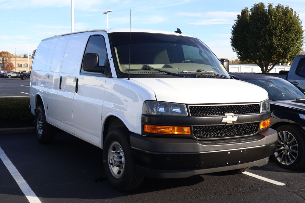 Thumbnail: 2022 Chevrolet Express - 3