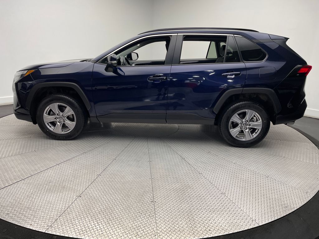 2023 Toyota RAV4 XLE 8