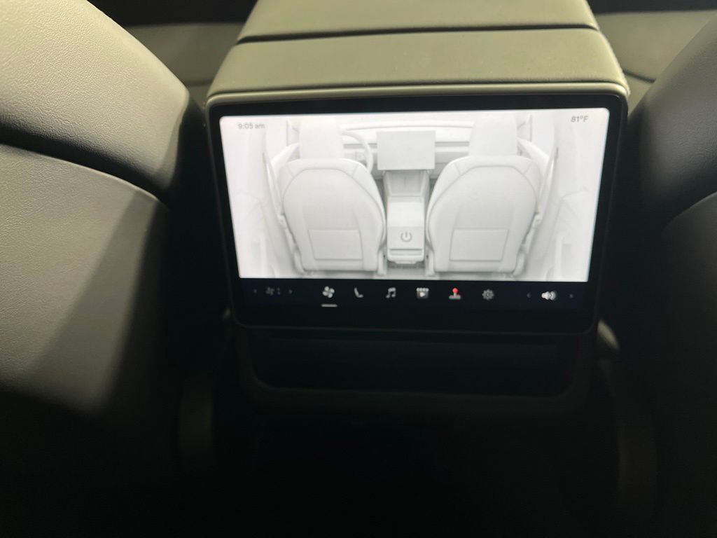 Thumbnail: 2026 Tesla Model Y - 18