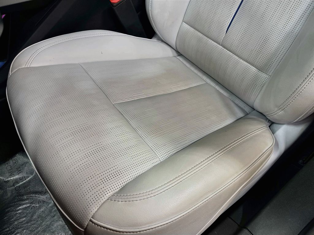 Used 2025 Stellar Black Metallic Cadillac Luxury image 20