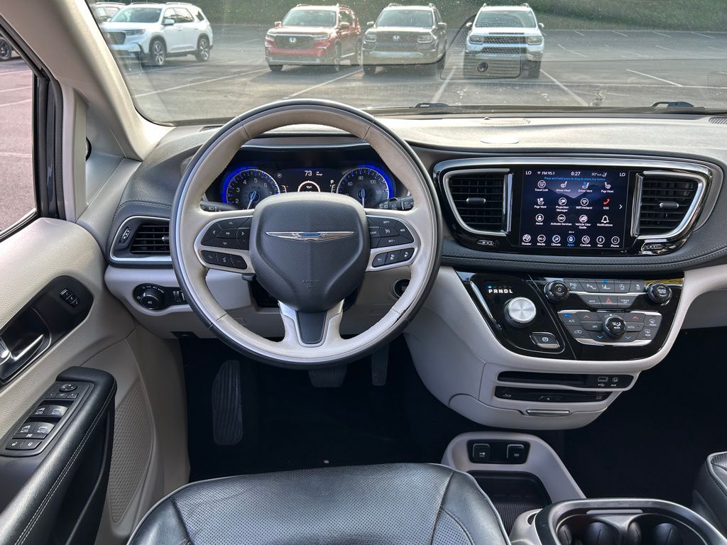 Thumbnail: 2019 Chrysler Pacifica - 13