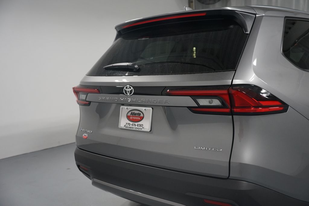 Thumbnail: 2026 Toyota Grand Highlander - 9