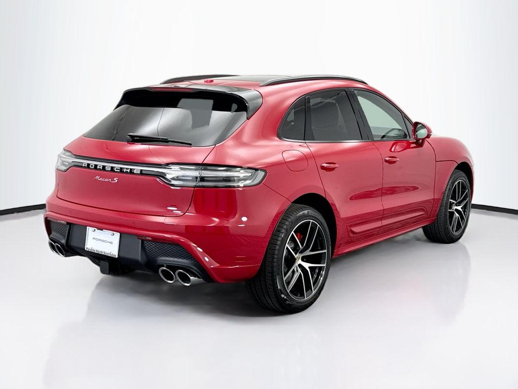 Thumbnail: 2026 Porsche Macan - 7