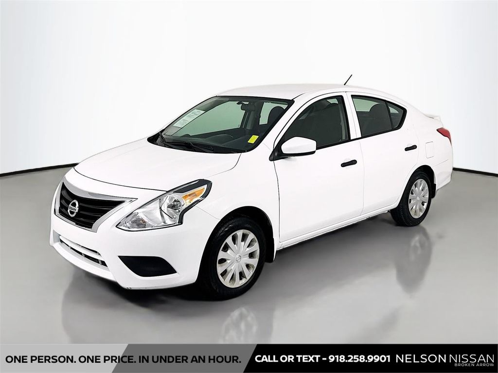 White (Fresh Powder) 2017 Nissan Versa S Plus Sedan Front-Wheel Drive Continuously Variable Transmission