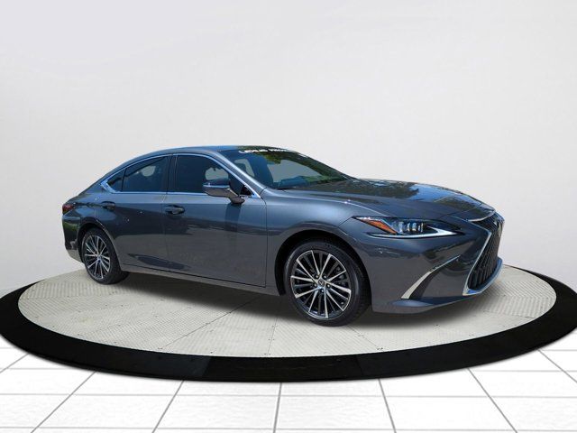 2025 Lexus ES