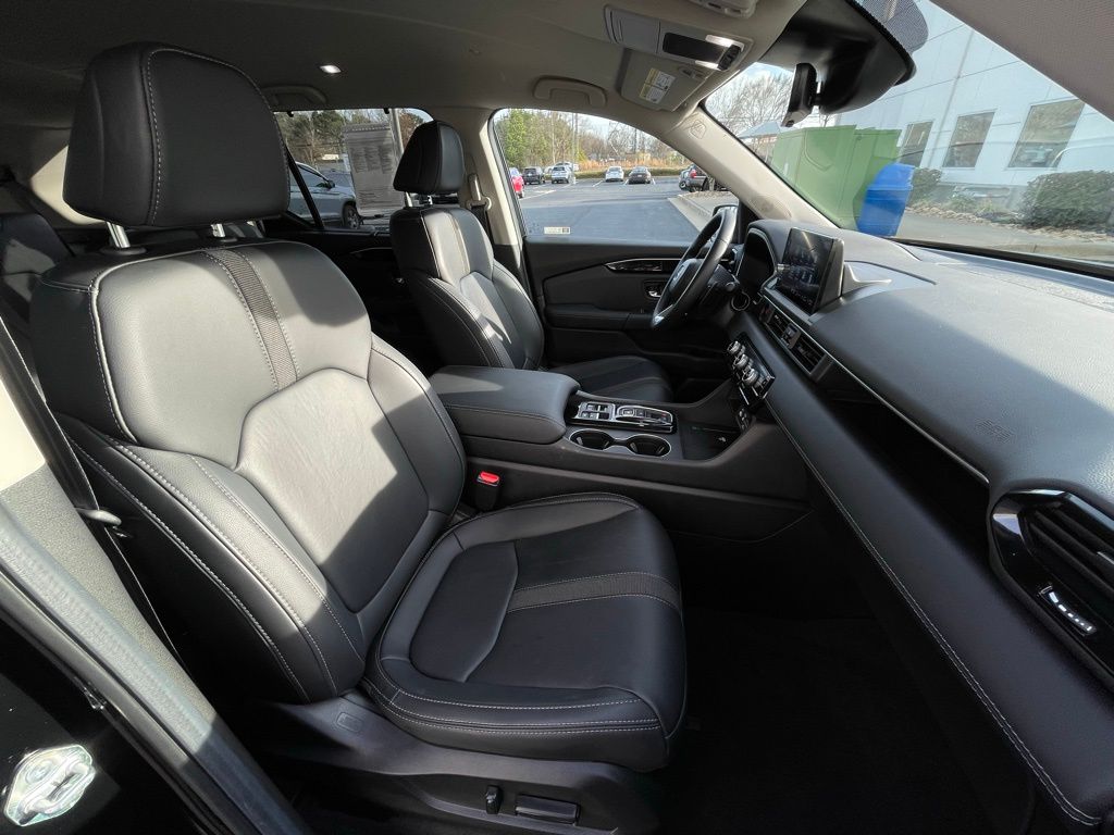 Thumbnail: 2025 Honda Pilot - 32