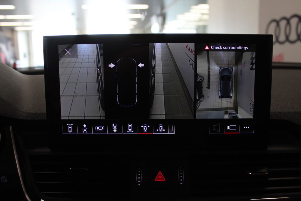 Thumbnail: 2024 Audi Q5 - 24