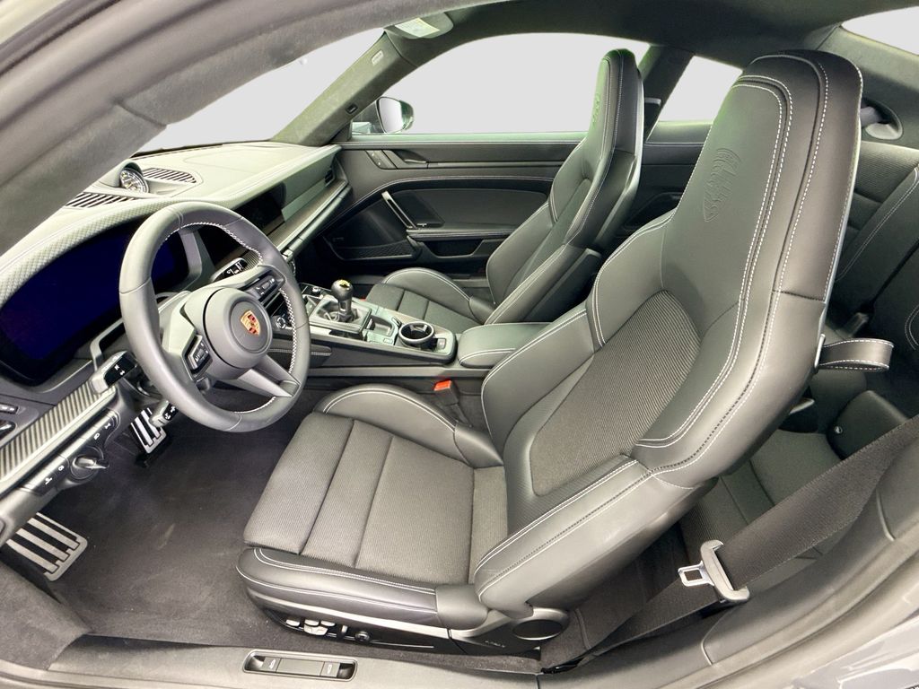 Thumbnail: 2026 Porsche 911 - 18