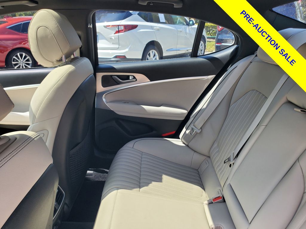 Used 2023 Genesis G70 Sedan