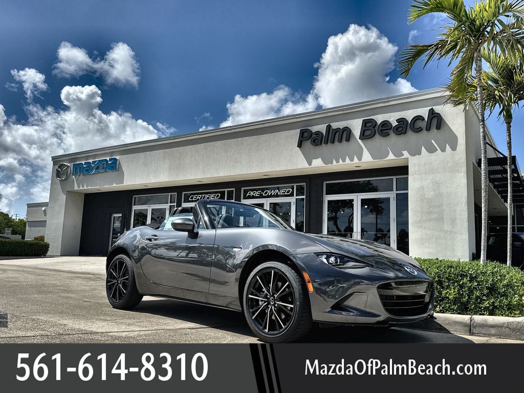 Machine Gray Metallic 2026 Mazda MX-5 Miata Convertible Rear-Wheel Drive 6-Speed Automatic