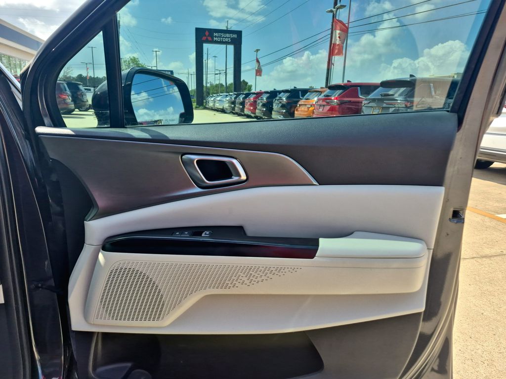 2022 Kia Carnival LXS Gray at Shottenkirk Kia Fort Bend