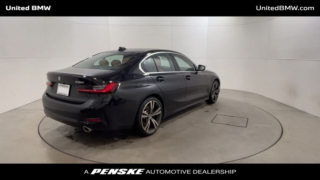 2022 BMW 3 Series 330i 8