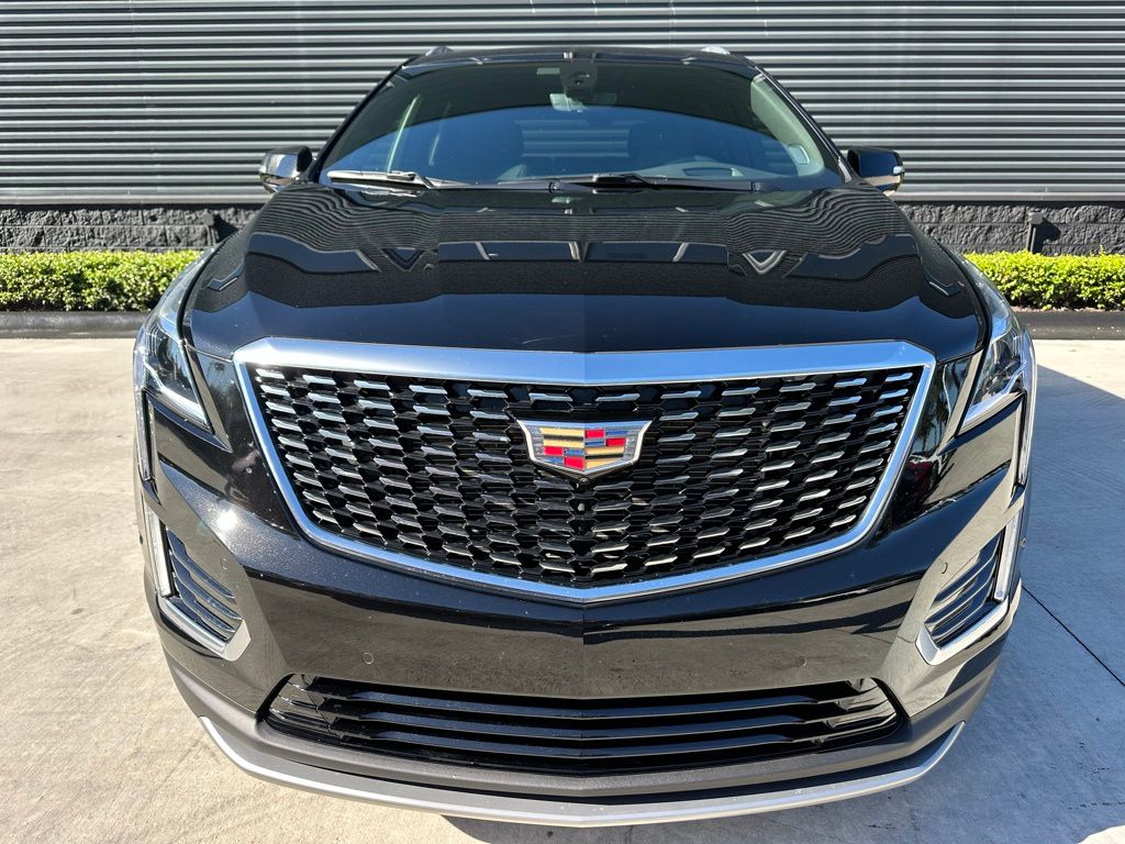 Thumbnail: 2025 Cadillac XT5 - 8