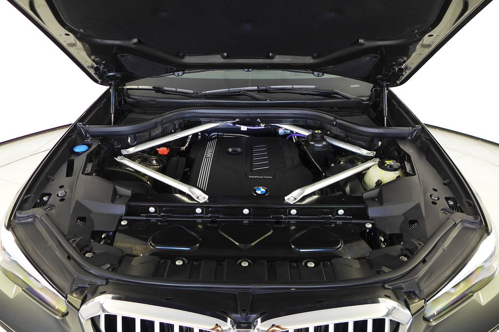 Thumbnail: 2023 BMW X5 - 6