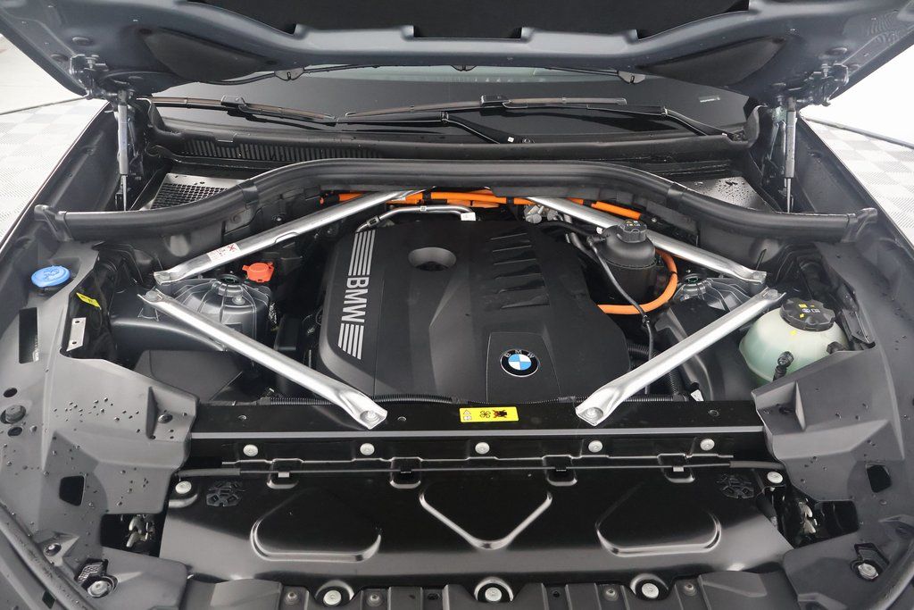 Thumbnail: 2026 BMW X5 - 9