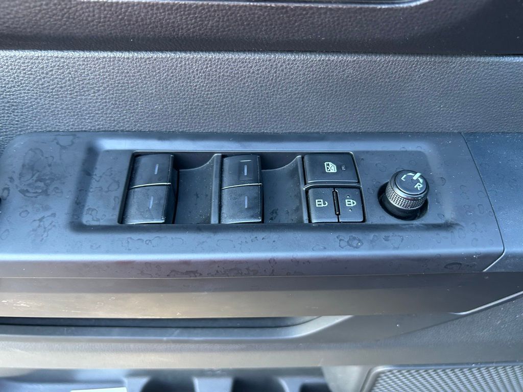 Thumbnail: 2025 Toyota Tundra - 16