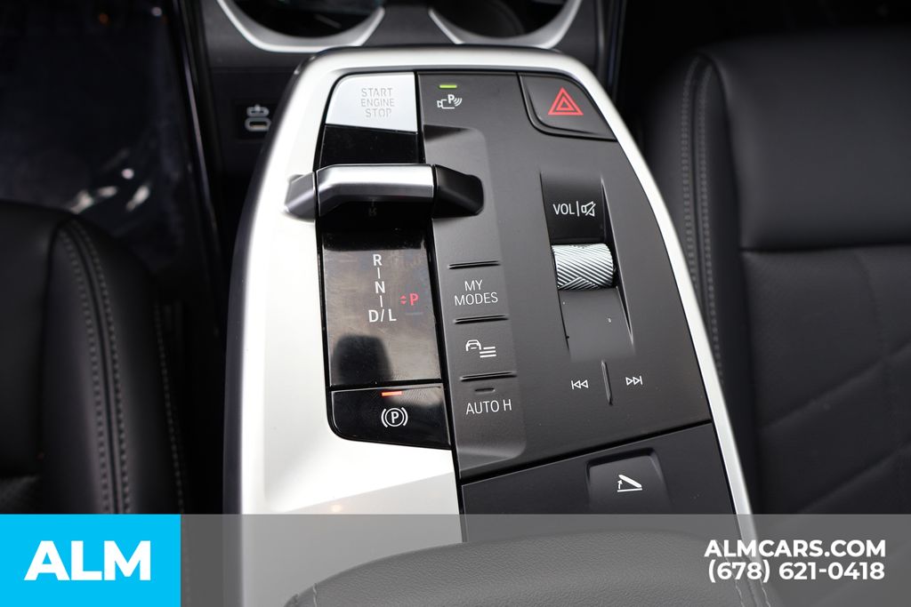 Used 2025 White BMW xDrive28i image 35