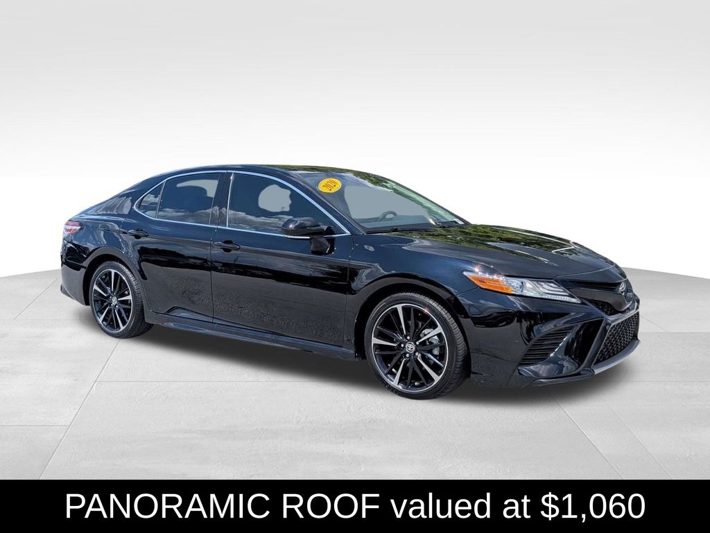 2020 Toyota Camry XSE FWD