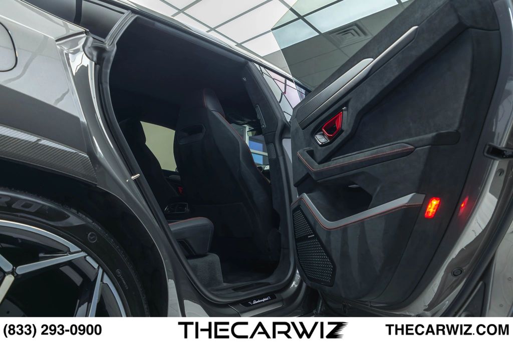 2023 Lamborghini Urus