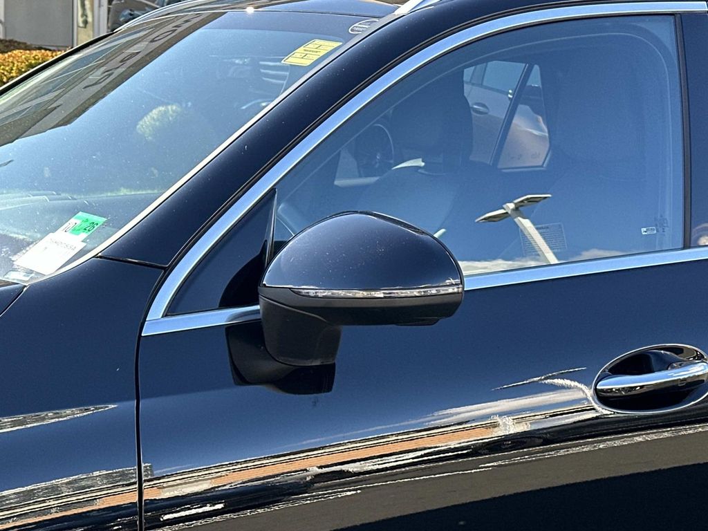 Thumbnail: 2023 Mercedes-Benz GLC - 13