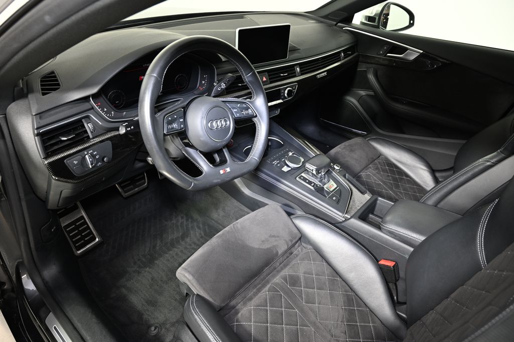 Thumbnail: 2019 Audi S5 - 15