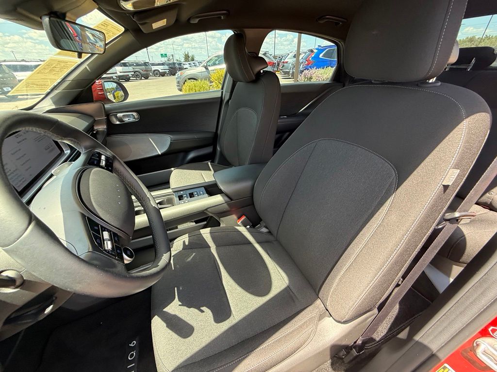 Thumbnail: 2023 Hyundai Ioniq 6 - 9