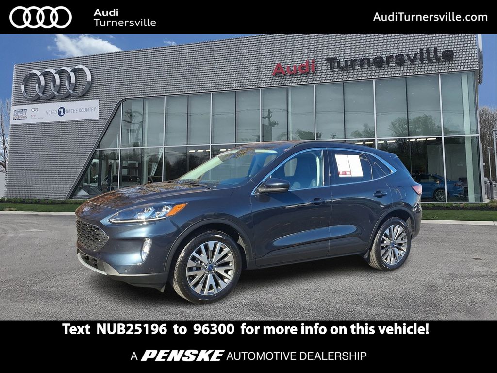 2022 Ford Escape Titanium -
                Turnersville, NJ