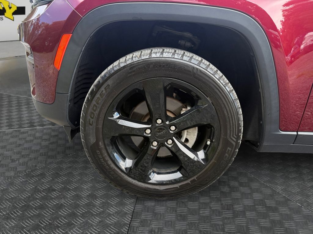 2023 Velvet Red Pearlcoat Jeep Grand Cherokee Altitude X 4X4 SUV