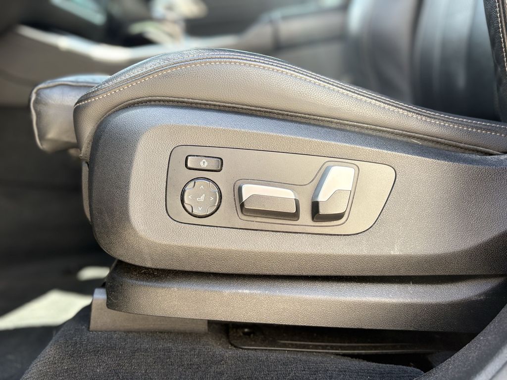 2020 BMW X5 sDrive40i Blue at Ultimate Motorsports
