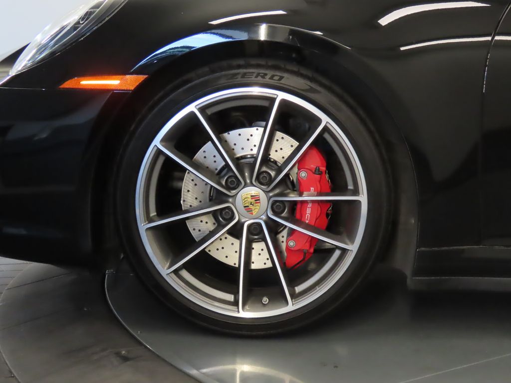 Thumbnail: 2020 Porsche 911 - 11