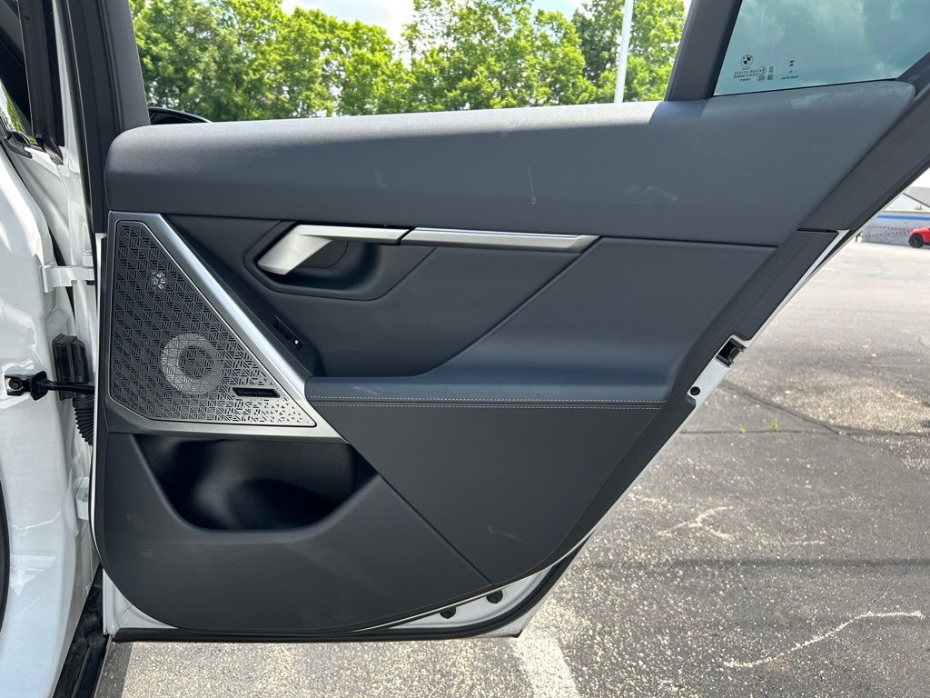 Thumbnail: 2024 BMW i5 - 25