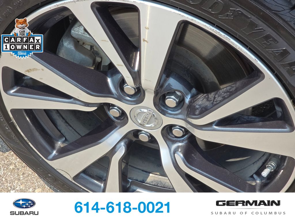 Used 2017 Blue Nissan Platinum image 13