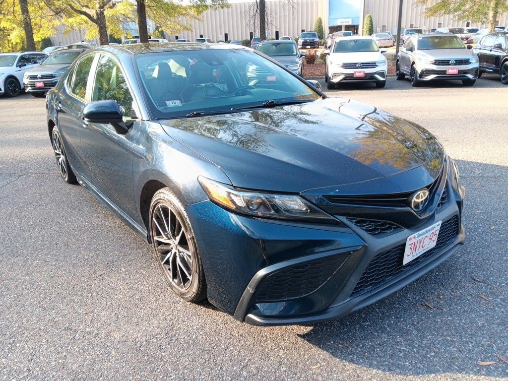 2021 Toyota Camry SE 7