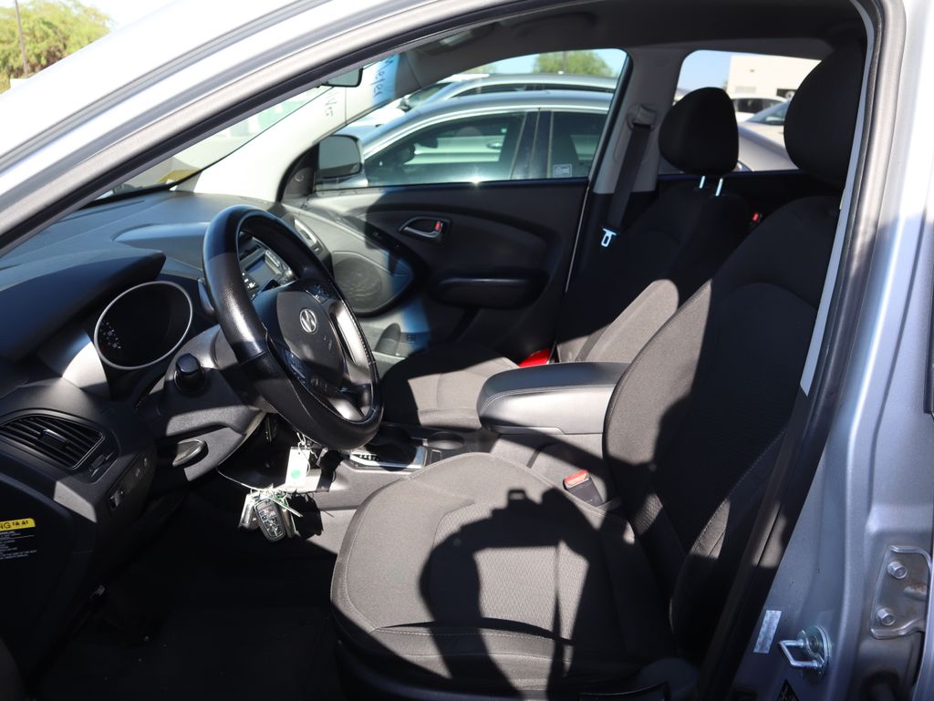 Thumbnail: 2014 Hyundai Tucson - 9