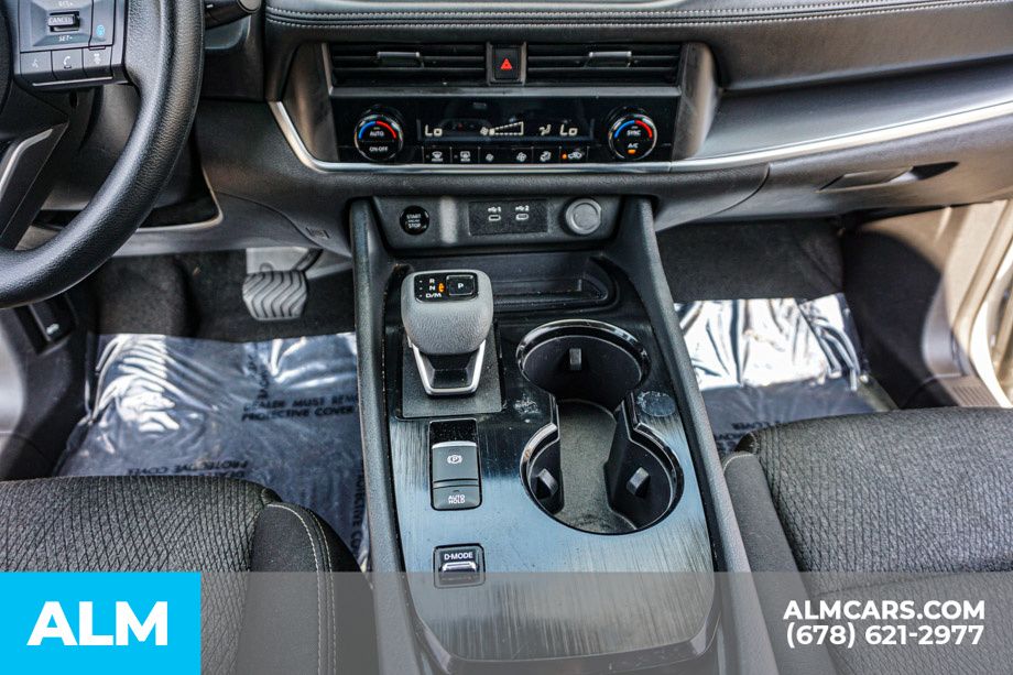 Used 2024 Silver Nissan SV image 38