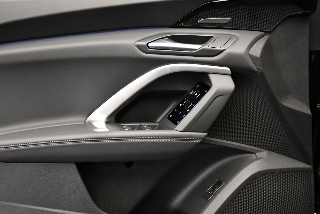 2025 Audi Q5 Premium 32