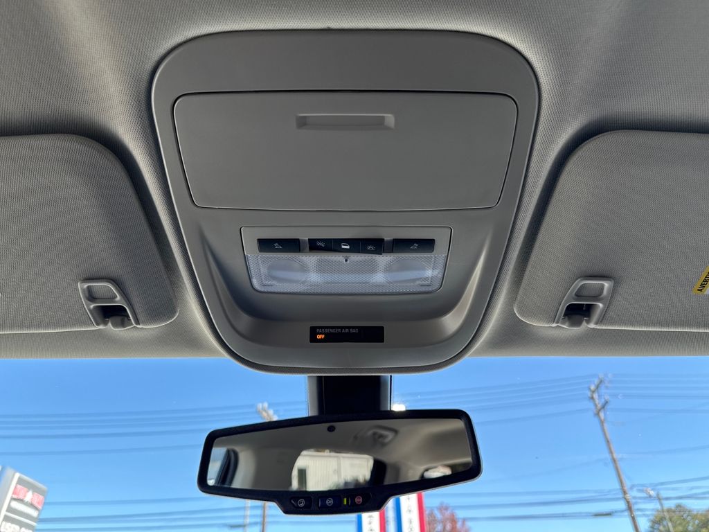 used 2022 GMC Canyon car, priced at $32,380