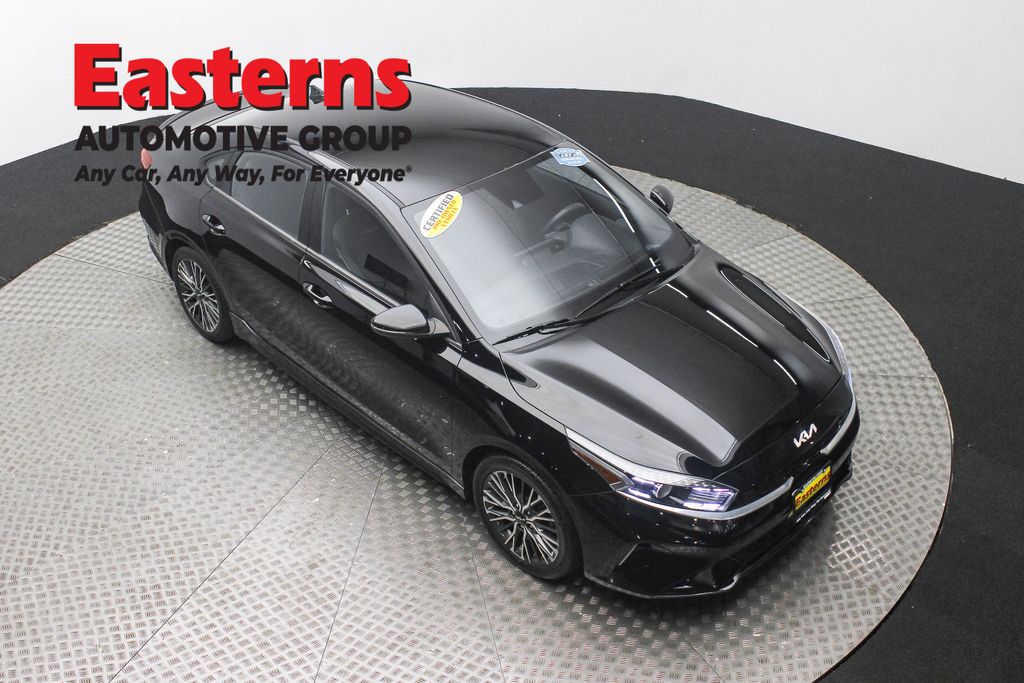Used 2022 Black Kia GT-Line image 3