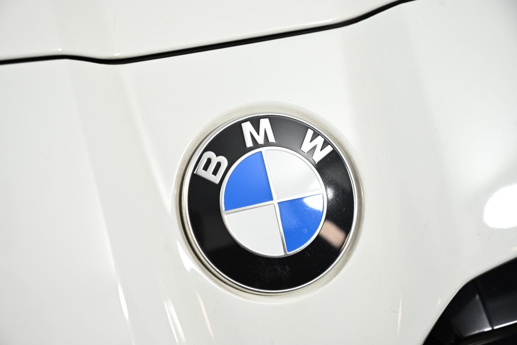 Thumbnail: 2022 BMW M4 - 22