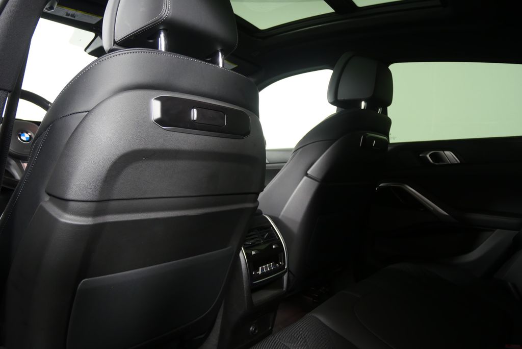 Thumbnail: 2025 BMW X6 - 19