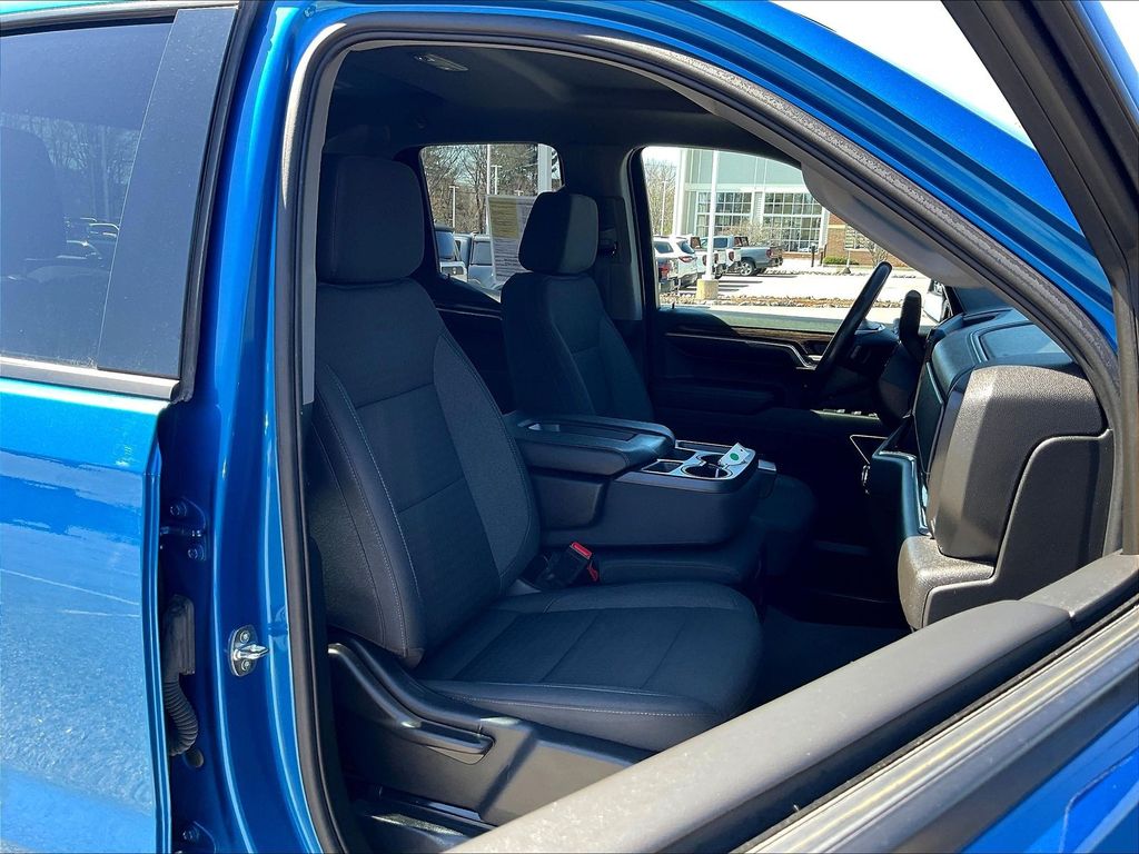 2022 GMC Sierra 1500 — photo 11