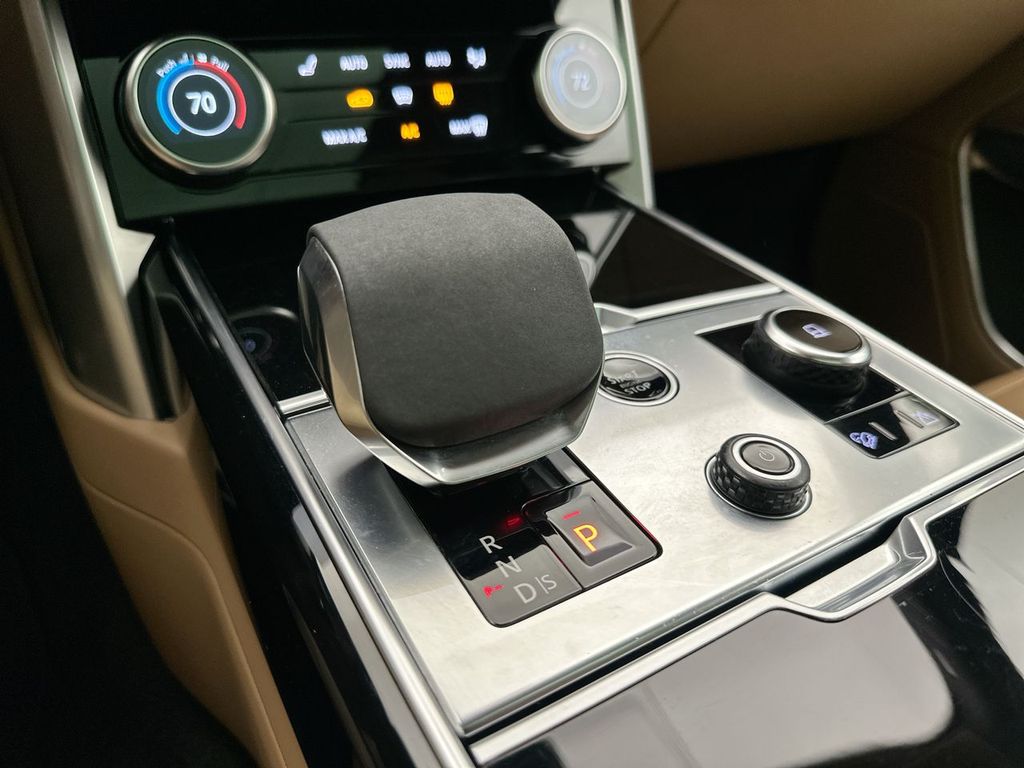 Thumbnail: 2023 Land Rover Range Rover - 25